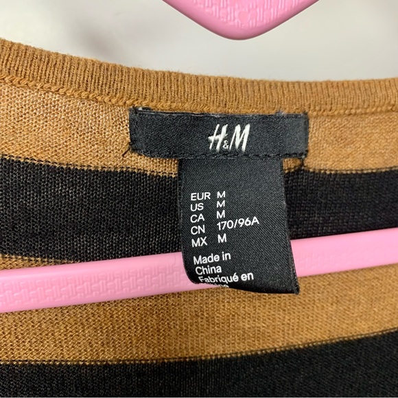 H&M | CAMEL AND BLACK STRIPED 3/4 LENGTH TOP - Picture 6 of 8